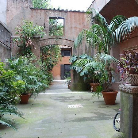 Palazzo Velli Suites Rome Buitenkant foto