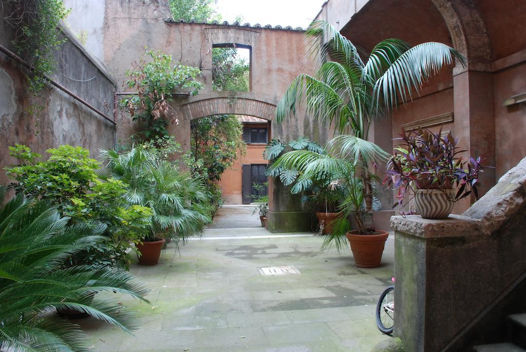 Palazzo Velli Suites Rome Buitenkant foto